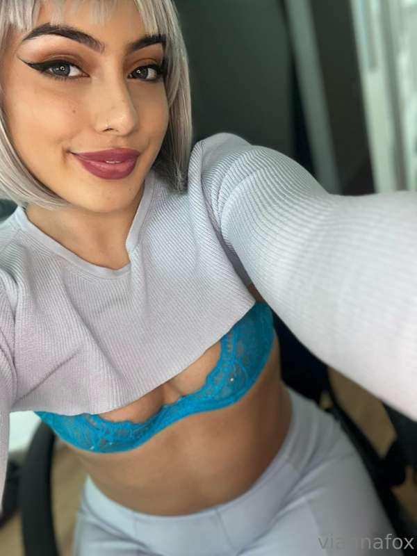 sending you hugs n kisses if your lucky💘