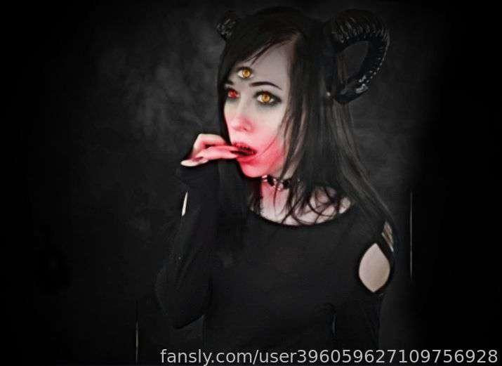 Demon &gt;:)