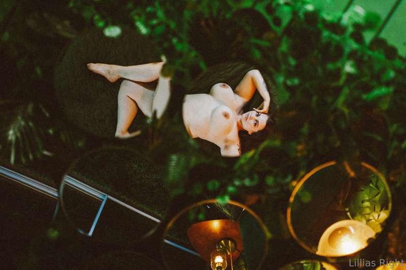 Tip if you love armpit hair

Photo by Carolyn Jean