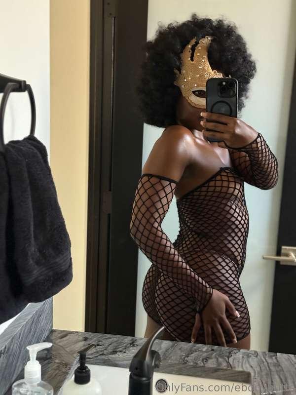 ebonybutts image #2