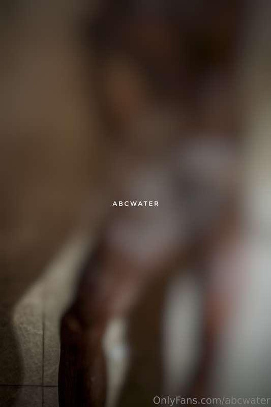 Rinsing off oil and dust after a shoot (Tip $3 to get hi-res..