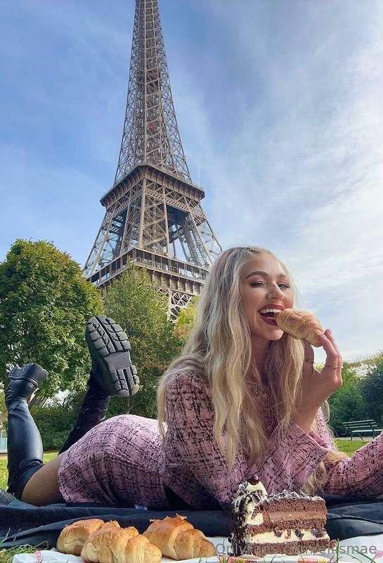 Embracing the sweet life in Paris, one bite at a time 🍰🗼