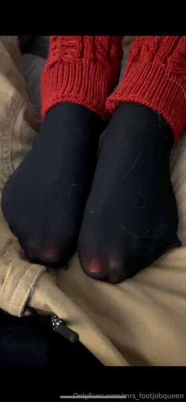 mrs_footjobqueen image #4