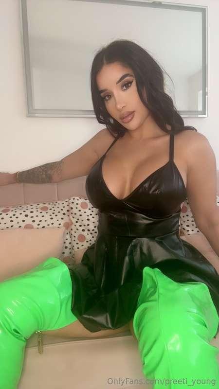 It’s Mistress Fucking Monday!! 