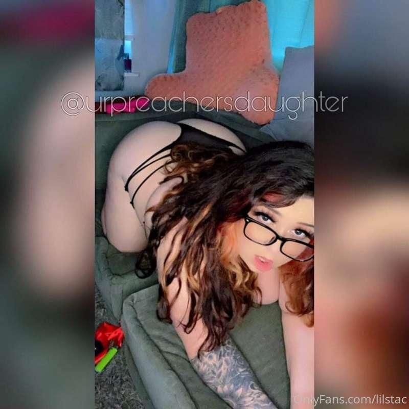 Hɪ ʙᴀʙʙʙʏʏʏ ɪᴍ 𝑆𝐴𝑉𝑌
 @urpreachersdaughter 
Tʜᴇ Nᴀᴜɢʜᴛʏ ᴘᴀsᴛᴏ..