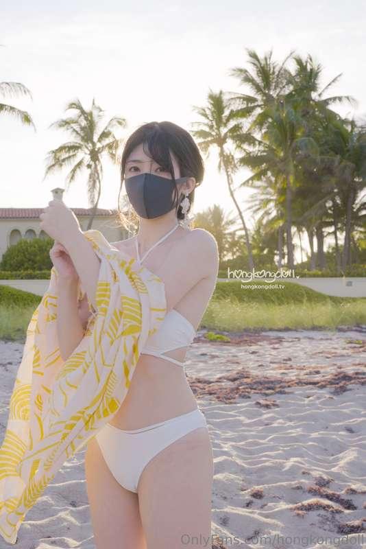 就只是脱衣服而已啦😌Just taking off my dress 😌