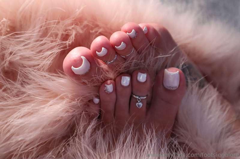 footsiegalore image #1