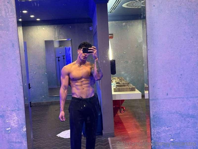 Not your average guy, wanna see why?😏
