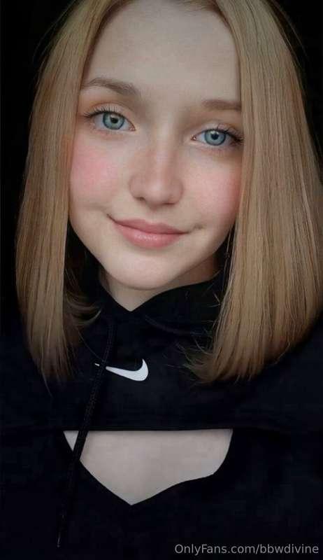 Let me distract you👉 @dashenka2006ua 💋
Cute girl @dashenka20..
