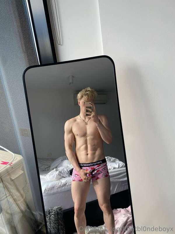 Like this post if you want another filthy cumshot video 😈 mi..