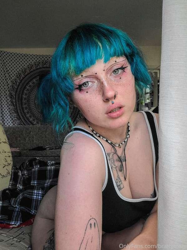 Can I be ur girlfriend?