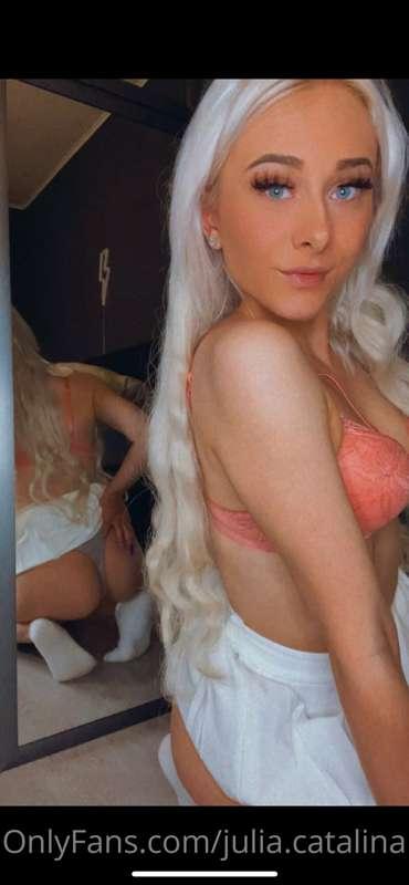 lift my skirt wherever you want to touch that ass and make w..