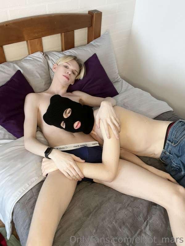 soon I'll show you how I fuck his mouth 

@cartier_boy