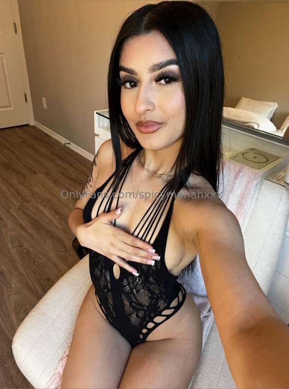 imma horny slut😈 that tried to convince my roommates boyfrie..