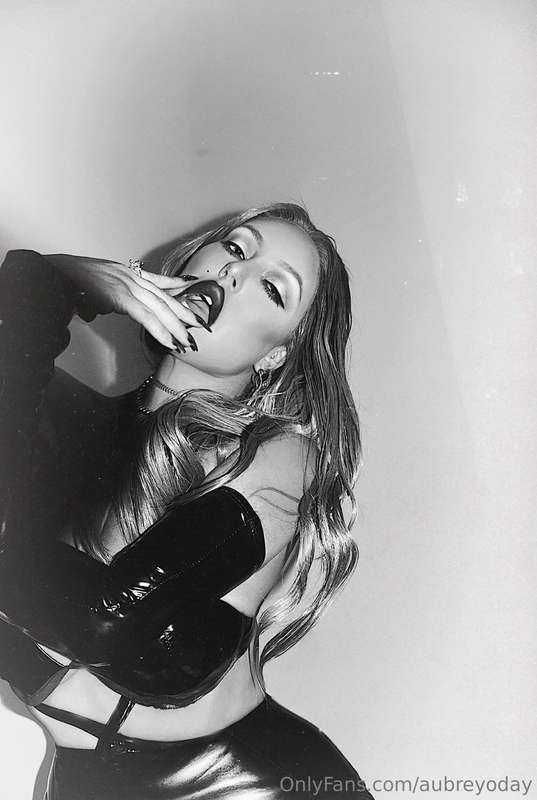 D S L 🖤