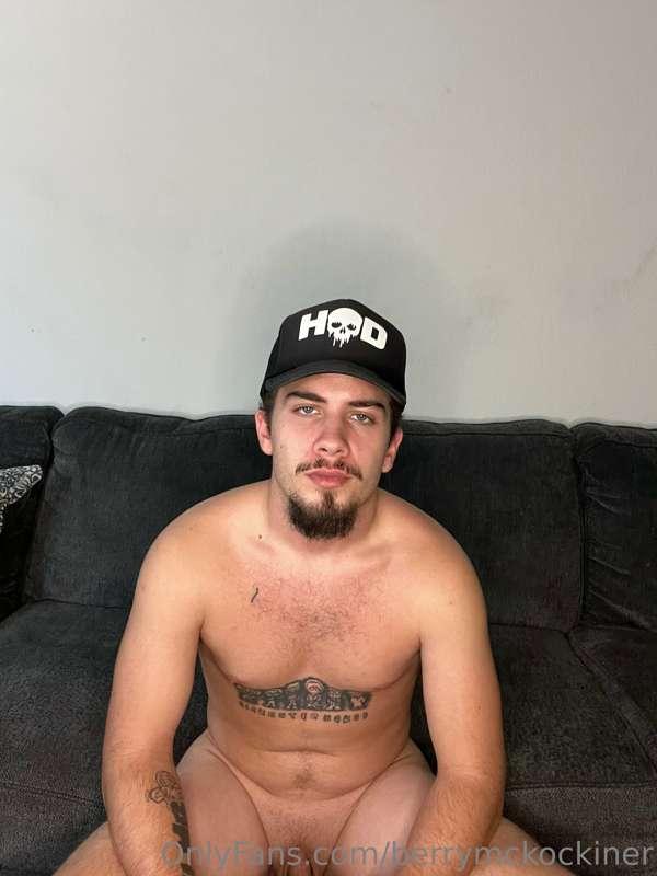 Don’t be shy come talk to me 🤭 doing FaceTime shows today ‼️