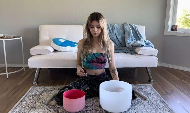 Let's meditate🧘‍♀️