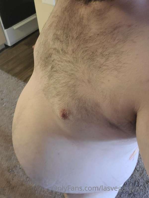 Some pics to show off my size!!!