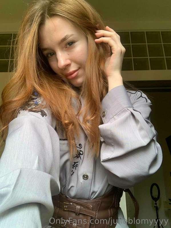 I think about to change the color of my hair😍 What color sho..