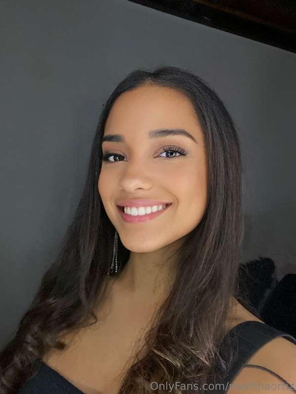 Feeling cute, might just keep this one! 😄✨