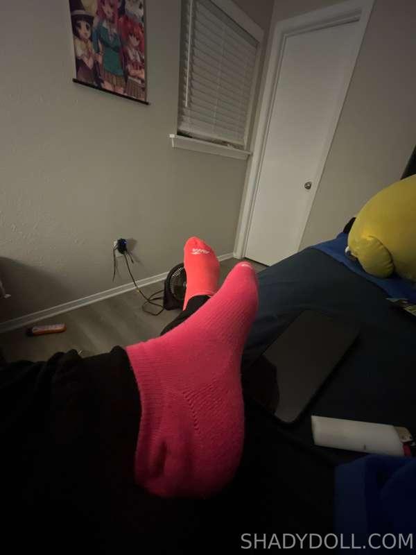 Anybody like dirtyy socks? 🥵
