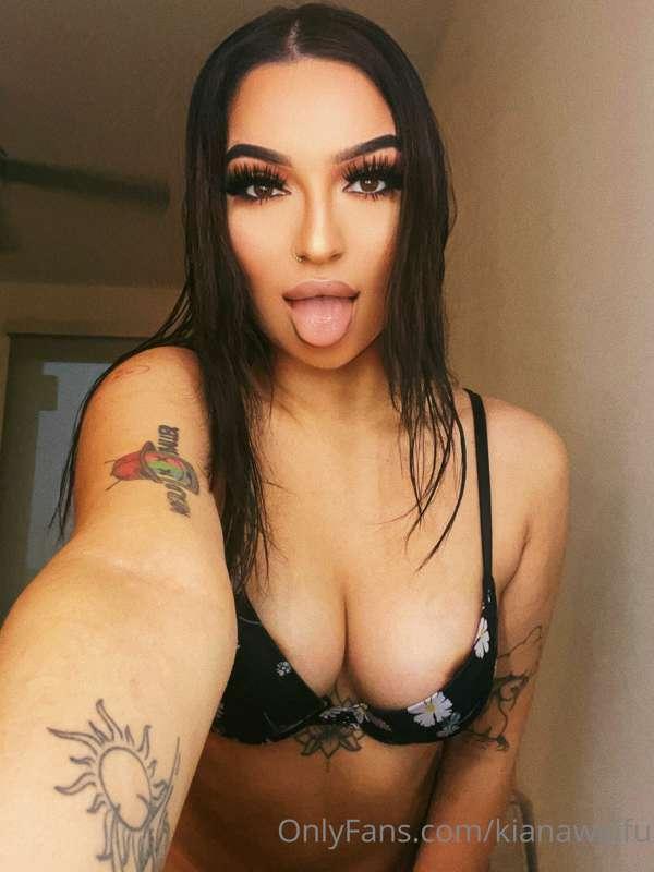 Do I make you horny? 🙈