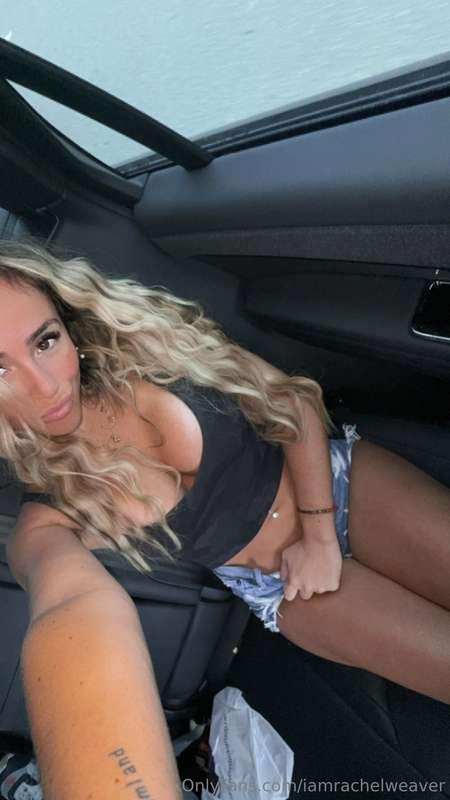 things got fucking nasty in the backseat 😈😈 in broad dayligh..