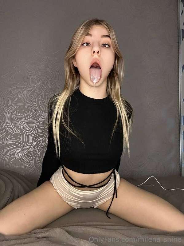 Ahegao, are you bored? Do you want to see something special?..