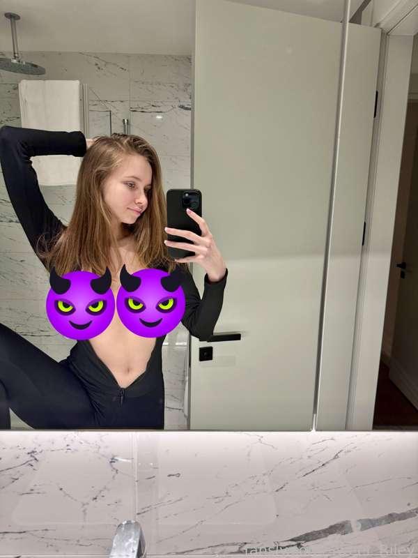 sweet_riley image #1