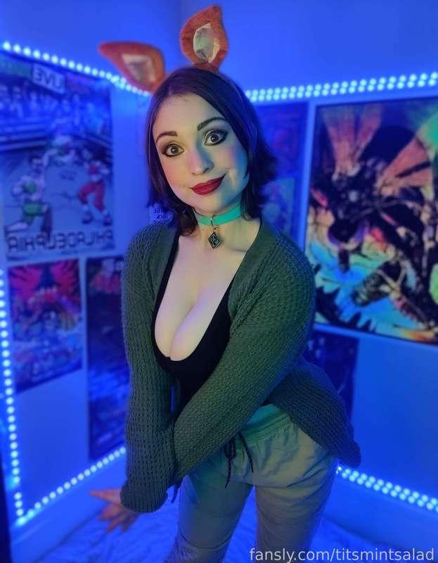 Can I pet you? 🐶

#fyp #scoobydoo #cosplay #doggirl #tits #cleavage #jacket #shorthair #boobs #titsmintsalad