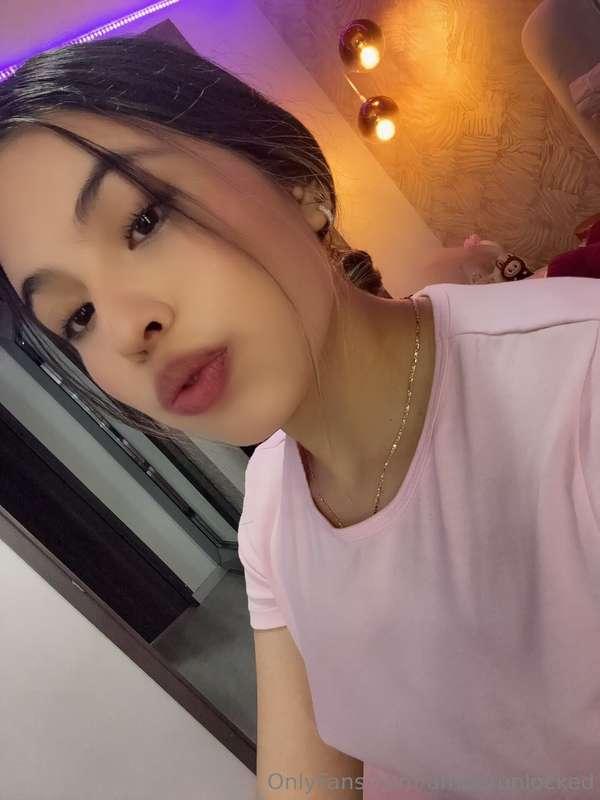 Kiss kiss 🤭 where do you think they belong?