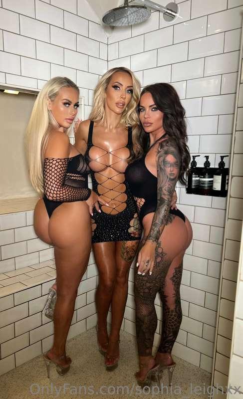 @juicyjas @missmatheson my bitches do it better 👄