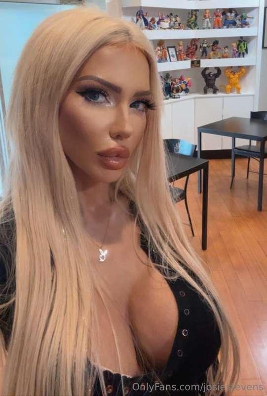 josiestevens main image