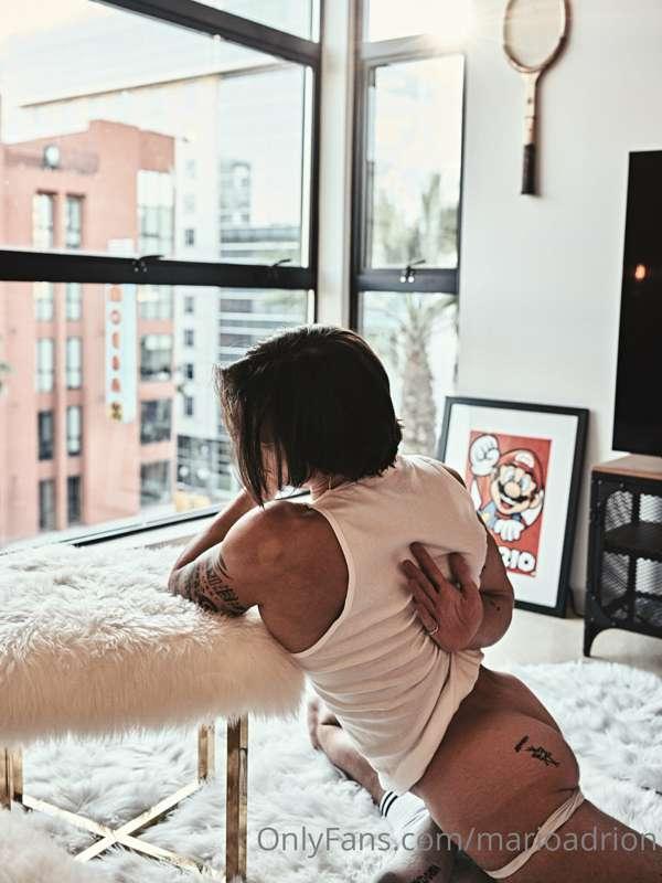 At home with @briankaminski …
🏡
Wanna see MORE of this shoot..