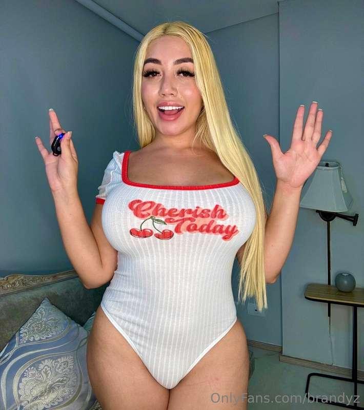 Would you like to see how naughty I am playing with my hands..