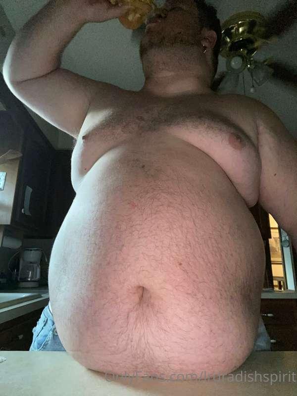 Was starving so i grabbed a bunch of McDonald’s on the way h..