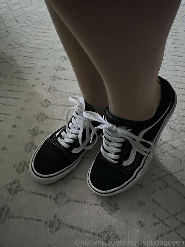mrs_footjobqueen image #10
