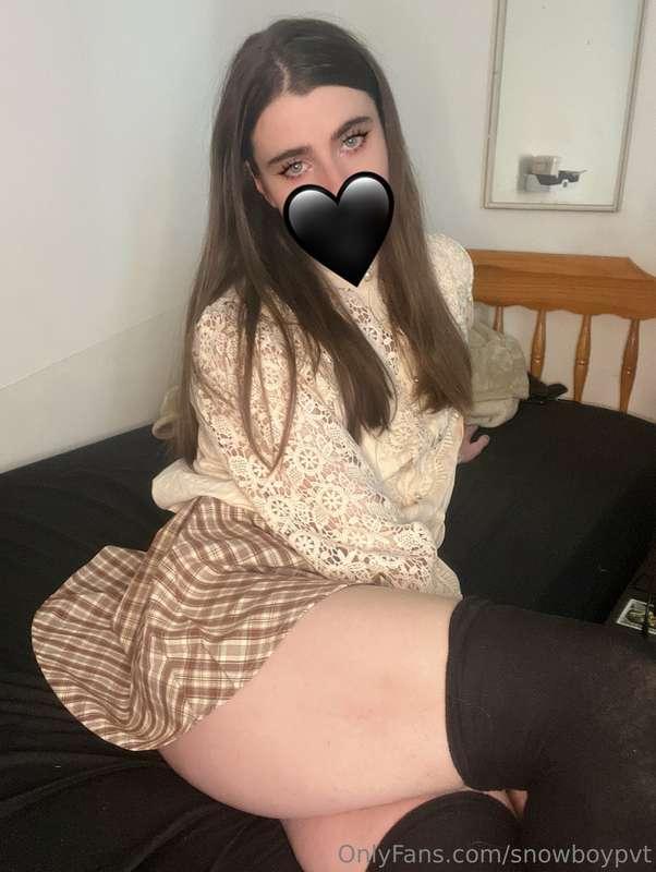 Full set in my frilly top is going up for you ☺️🌺