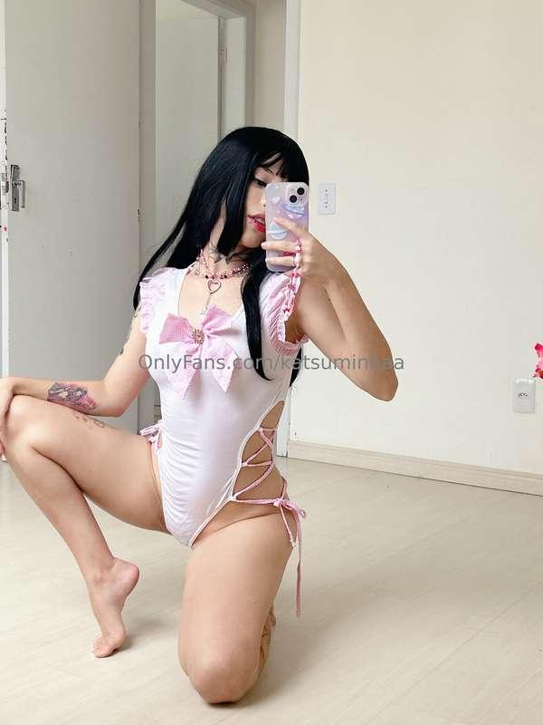 hey do you like my outfit??
você gosta do meu outfit?? ele é..