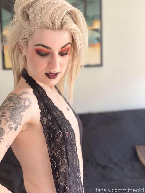 tithegirl image #2