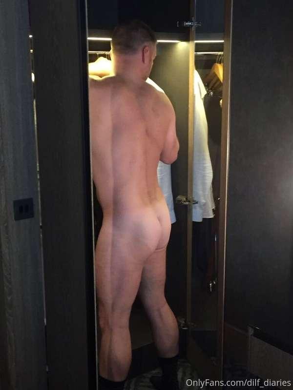 Just show that fucking ass off