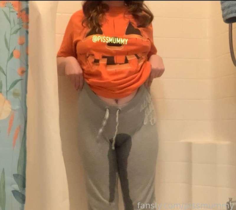 pissmummy image #1