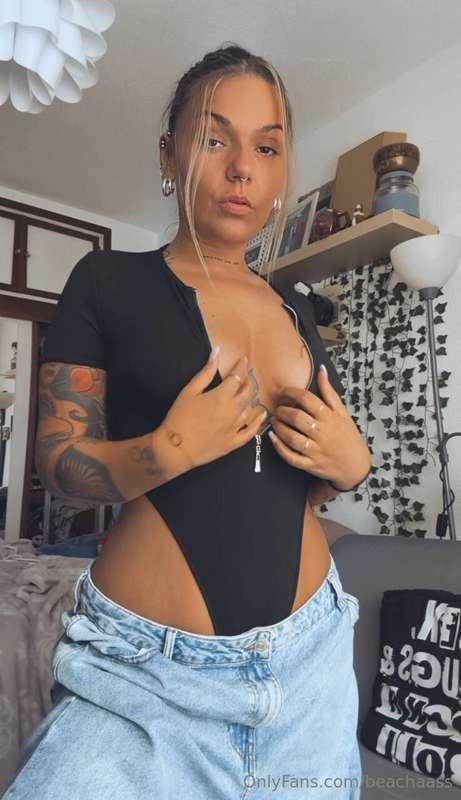 FREE SUBSCRIPTION🇪🇸

😈 @marielaeg 😈

📲 SEXTING 
🍆😍 DICK RATE..