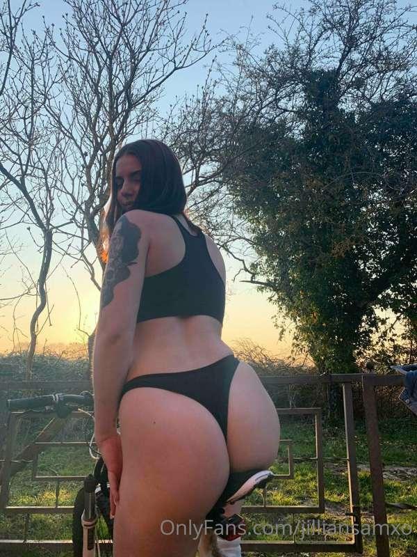 He RAW Dogged me missionary and doggy, care to join? 😜