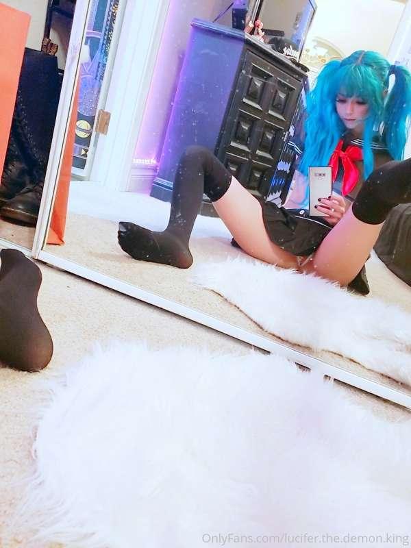 You owe meh candy 🍬 gibz now b4 I crush u