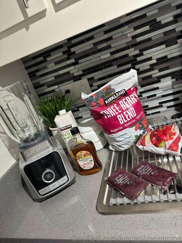 My favorite breakfast! Açaí 😋 What's yours?