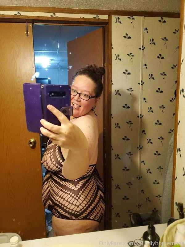 Full body, ass, and titties in this cute little outfit.