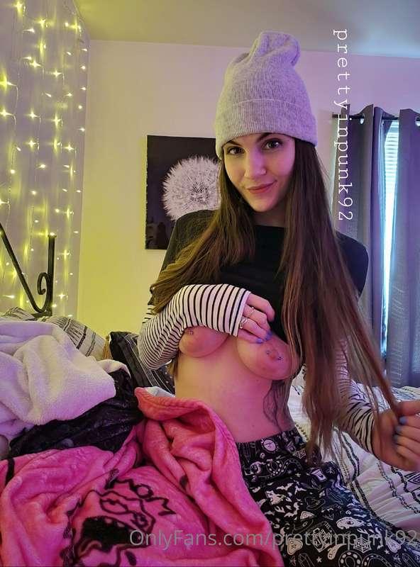 Look, but don't touch...because I'll get you sick. 🙃 Being s..