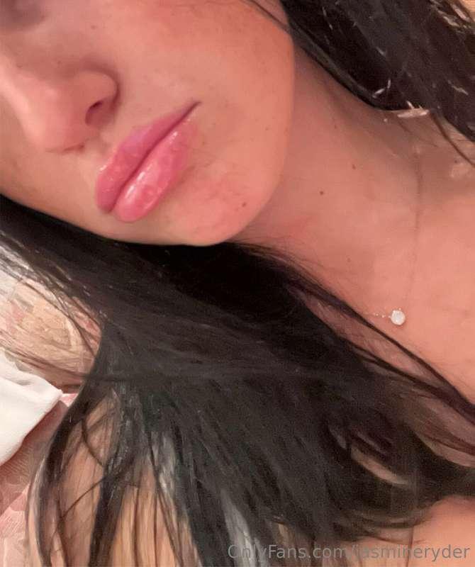 💋