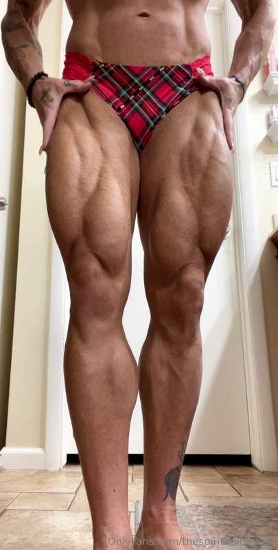 How about dem legs😉💋 Happy Monday❣️